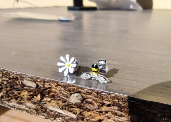 Pendientes Abeja y Flor Plata de Ley Rodiada - Imagen 3