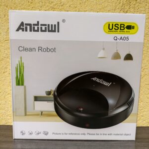 Caja de presentacion del robot aspirador automatico inalambrico andowl q-a05 de color negro con indicativo de carga usb