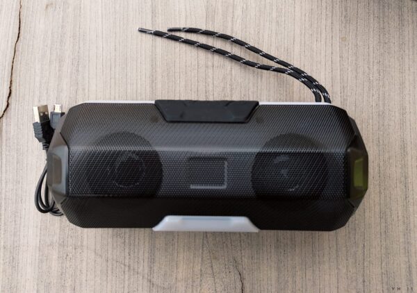 Altavoz Portátil Luces LED - Imagen 6
