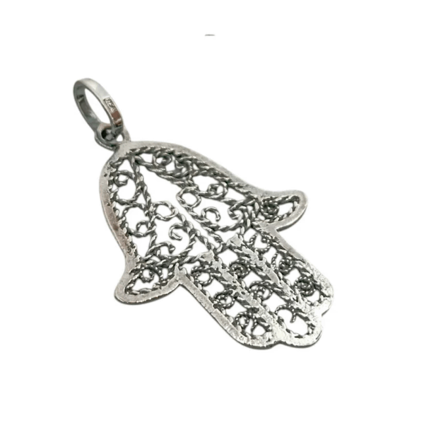 Joya espiritual: colgante Hamsa de plata de ley, un amuleto de protección, lado lateral.