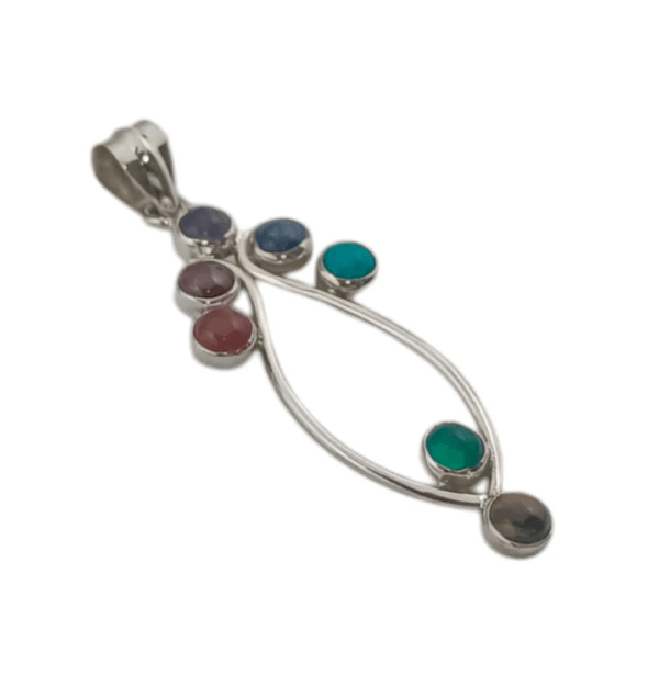 oya espiritual: colgante de los 7 chakras en plata de ley, ideal para el equilibrio energético, lado lateral.