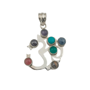 Joya espiritual: colgante Om en plata de ley, con incrustaciones de los 7 chakras.