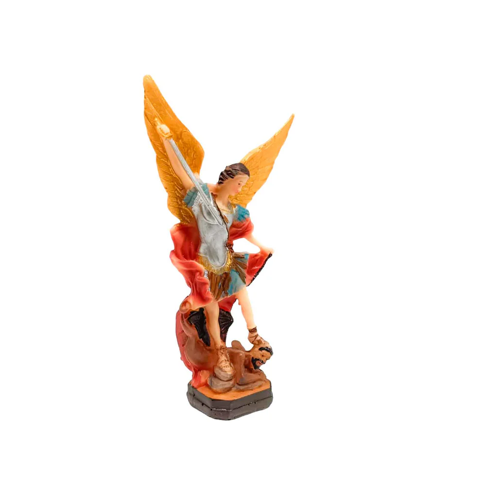 Arcángel San Miguel Figura de Protección ✨ Detalle de los acabados pintados a mano de la figura de San Miguel Arcángel