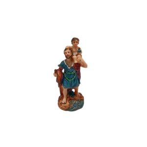 Figura religiosa de San Cristóbal mártir de cuerpo entero cargando al Niño Jesús sobre sus hombros mientras cruza el río apoyado en su bastón sobre fondo blanco