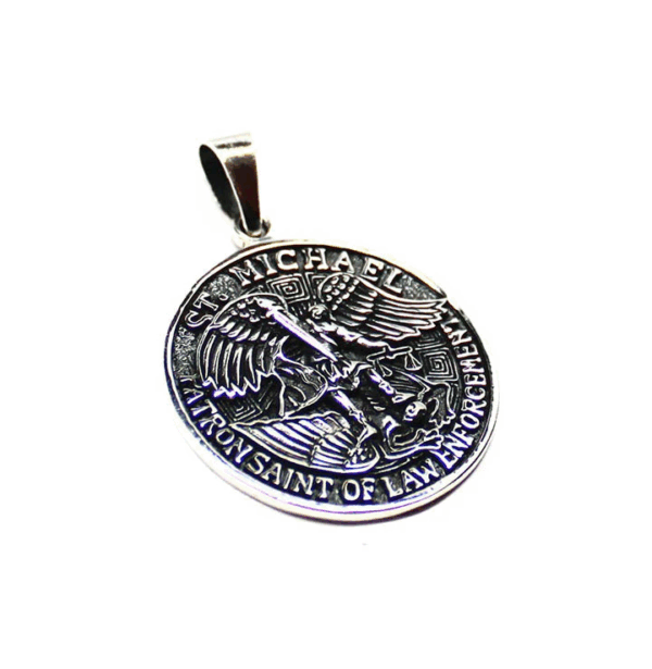 Colgante de plata de ley, amuleto de San Miguel, protector espiritual, lado lateral.