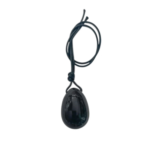 Huevo yoni de mineral obsidiana, ideal para la protección y la sanación.