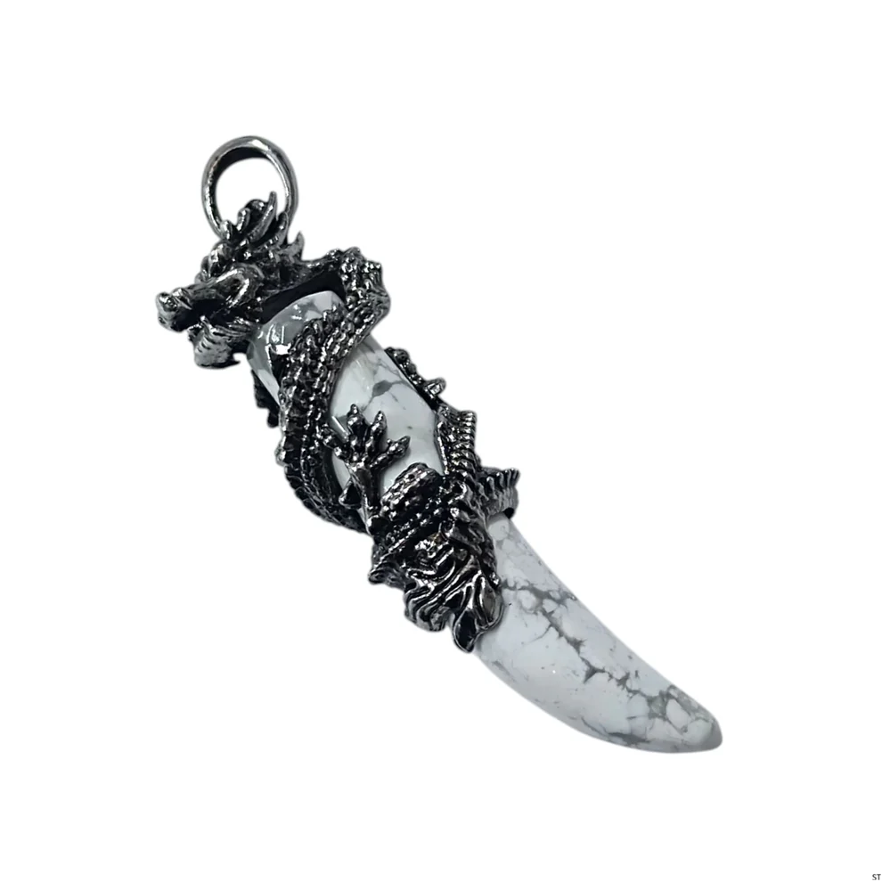 Colgante colmillo de dragón metal con piedra natural de Howlite 7cm El Bazar de Monty