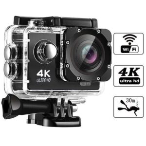 Camara deportiva 4k wifi equipada con su carcasa transparente sumergible e iconos de conexion inalambrica y resistencia al agua hasta 30 metros