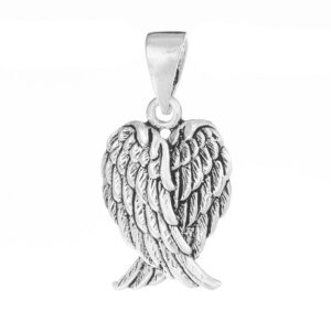 Colgante de plata de ley novecientos veinticinco con dos alas de angel entrelazadas formando un corazon con relieve envejecido