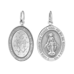Colgante de la virgen milagrosa por las dos caras en plata de ley novecientos veinticinco con relieves detallados y acabado oscuro envejecido de fondo