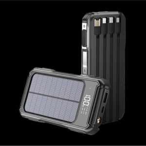 Render comercial de la bateria externa solar negra mostrando el panel solar frontal con pantalla digital y el reverso con cuatro cables acoplados